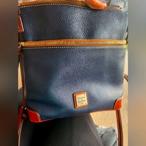 DOONEY AND BOURKE NAVY AND BROWN CROSSBODY